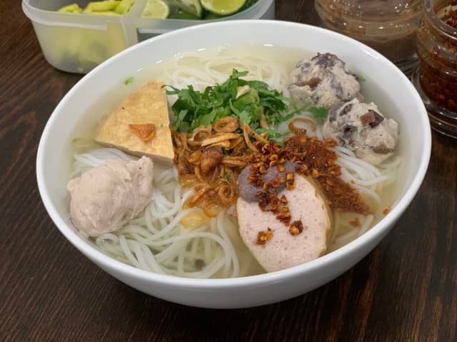 Bún mọc chả