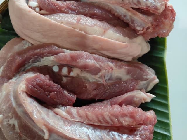 Ba rọi rút sườn heo ăn chay